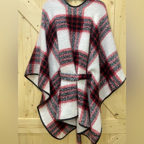 🔥🔥Marc New York Red White & Black Plaid Butterfly Arms Tied Long Robed Poncho - Picture 5 of 8